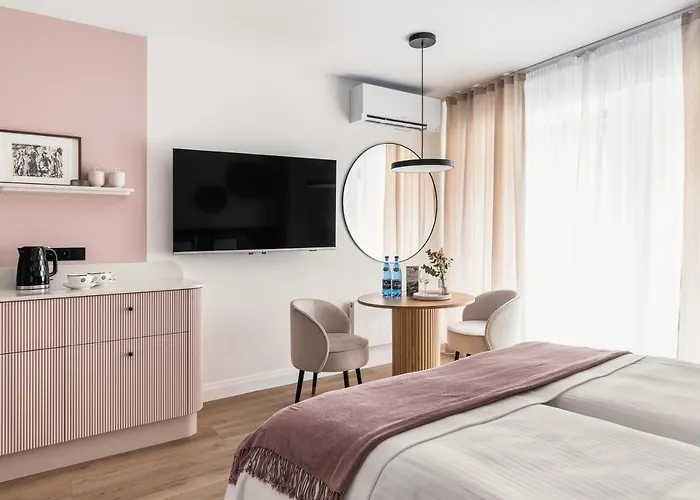 Rose With Bath By Oneapartments Apartamento Sopot
